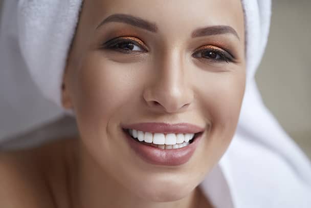 Ästhetik Veneers Bleaching Zähne bleichen und aufhellen